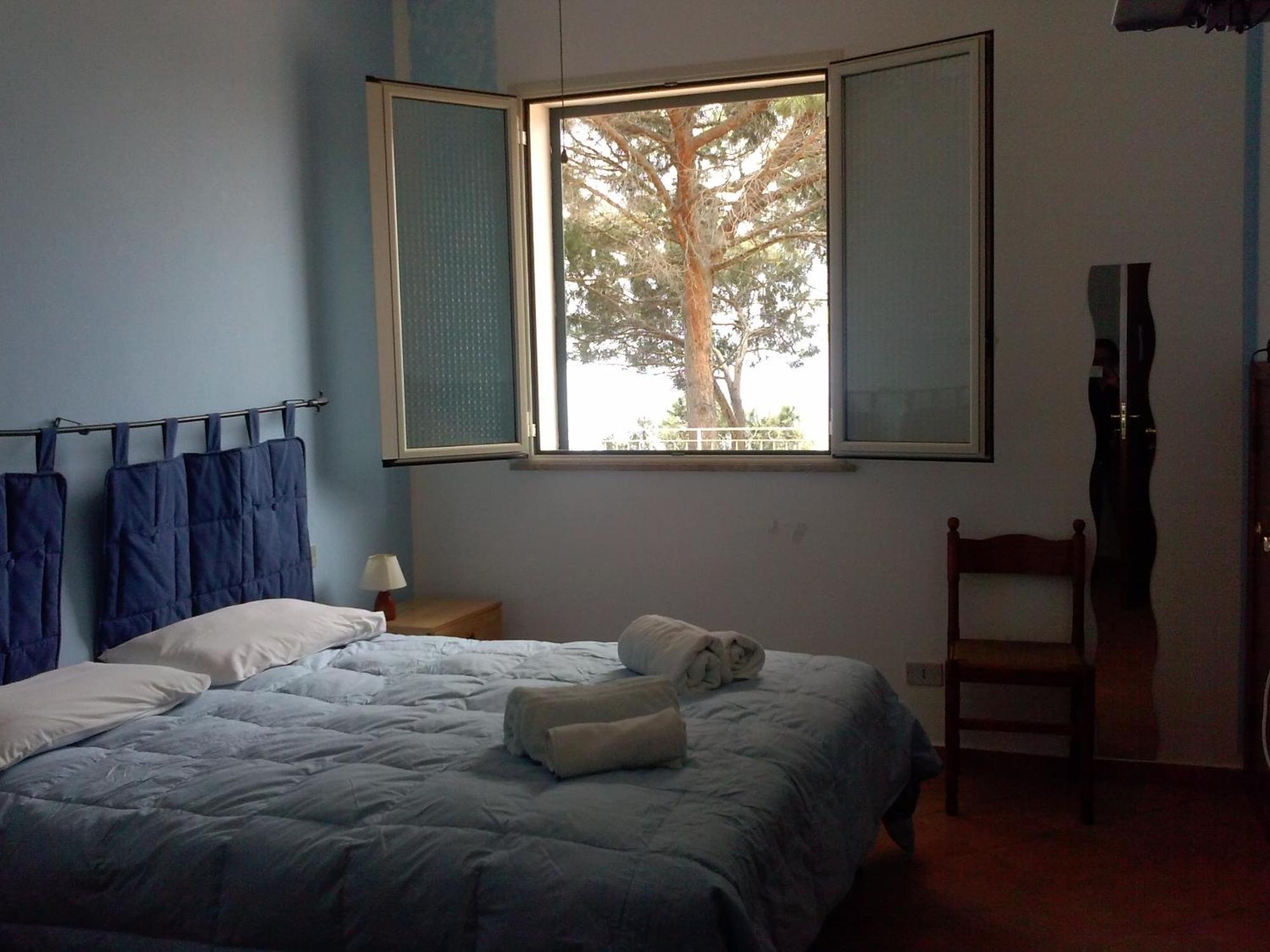 Alba Tra I Pini B&B Cefalù Szoba fotó