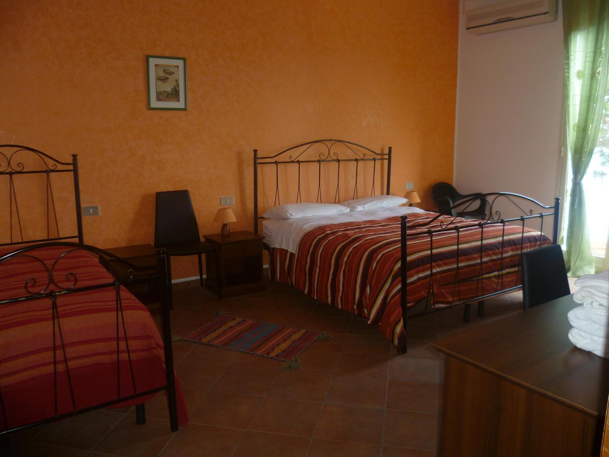Alba Tra I Pini B&B Cefalù Szoba fotó