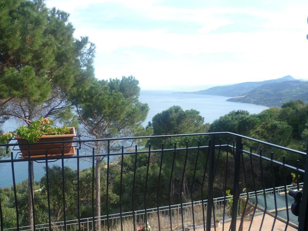 Alba Tra I Pini B&B Cefalù Kültér fotó