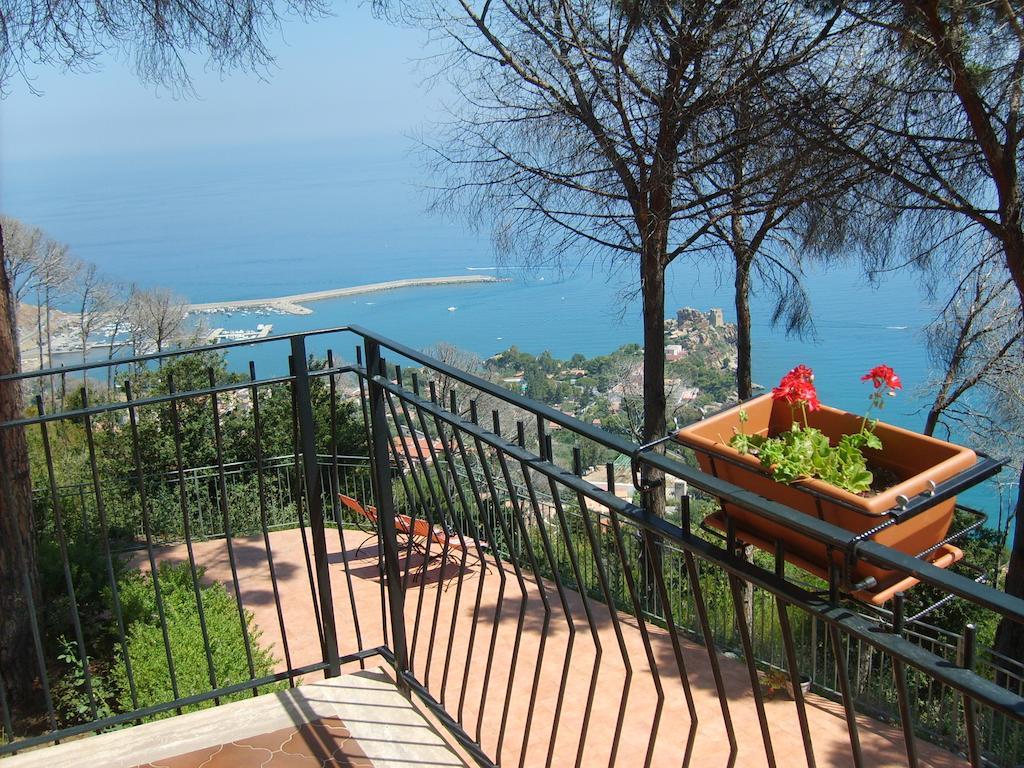 Alba Tra I Pini B&B Cefalù Szoba fotó