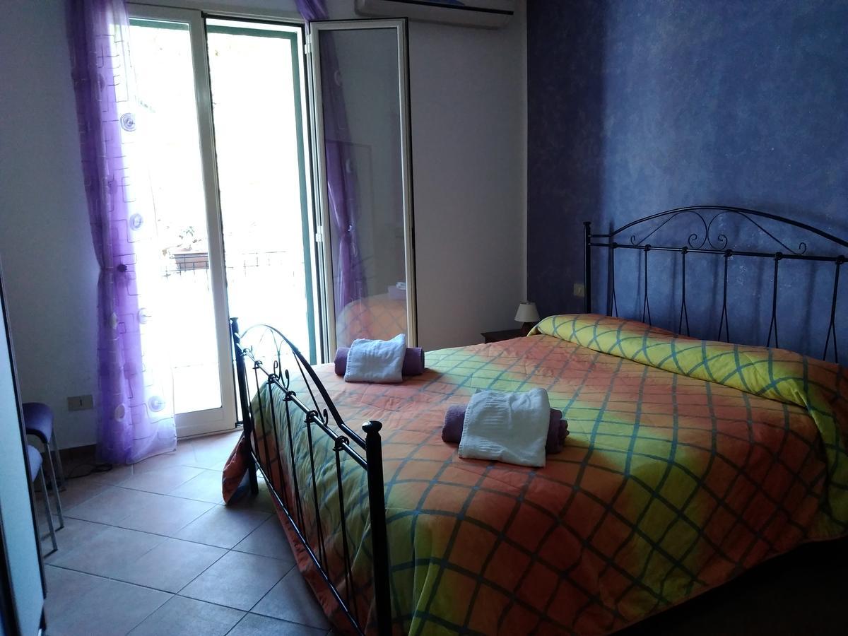 Alba Tra I Pini B&B Cefalù Kültér fotó